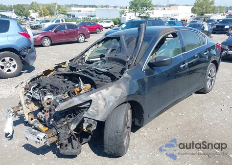 2017 Nissan Altima 2.5 Sv z USA, uszkodzony, nr VIN 1N4AL3AP8HC152973